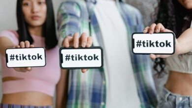 engaging online community building
